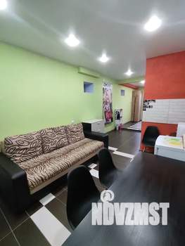 Студия квартира, посуточно, 42м2, 1/3 этаж