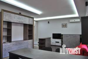 Студия квартира, посуточно, 40м2, 1/4 этаж