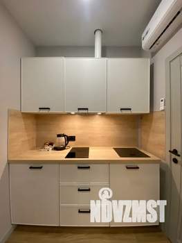 Студия квартира, посуточно, 13м2, 1/3 этаж