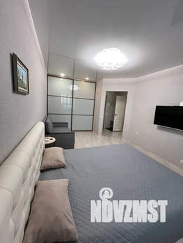 1-к квартира, посуточно, 38м2, 10/10 этаж