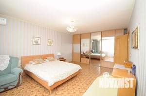 2-к квартира, посуточно, 90м2, 1/1 этаж