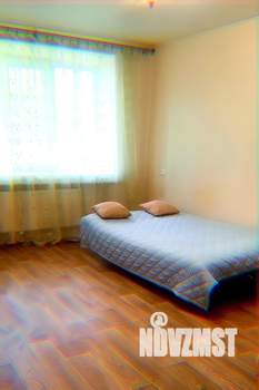 Студия квартира, посуточно, 35м2, 1/9 этаж