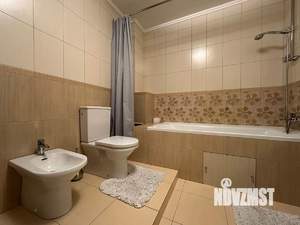 4-к квартира, на длительный срок, 230м2, 2/5 этаж