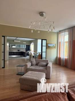 5-к квартира, посуточно, 245м2, 2/3 этаж