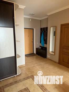 Студия квартира, посуточно, 62м2, 5/12 этаж