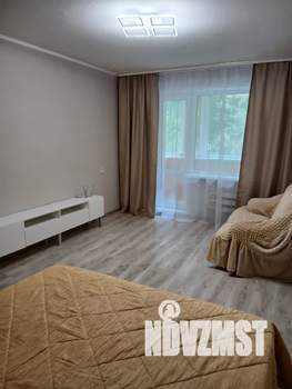 1-к квартира, посуточно, 35м2, 1/9 этаж