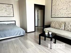 1-к квартира, посуточно, 50м2, 1/1 этаж