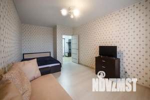 1-к квартира, посуточно, 42м2, 2/19 этаж