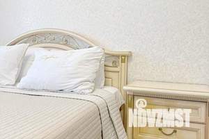 1-к квартира, посуточно, 45м2, 3/18 этаж