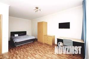 1-к квартира, посуточно, 44м2, 7/10 этаж