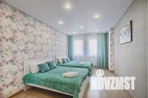 2-к квартира, посуточно, 65м2, 4/19 этаж