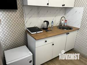 Студия квартира, посуточно, 14м2, 2/5 этаж