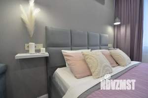 Студия квартира, посуточно, 38м2, 3/25 этаж