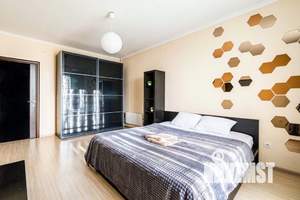 1-к квартира, посуточно, 74м2, 1/1 этаж