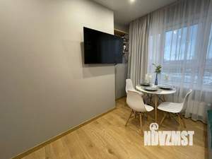 1-к квартира, посуточно, 38м2, 14/24 этаж