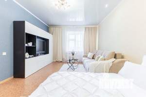 1-к квартира, посуточно, 47м2, 1/1 этаж