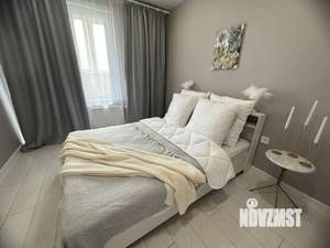 Студия квартира, посуточно, 27м2, 10/24 этаж