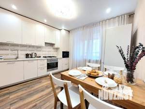 3-к квартира, посуточно, 87м2, 1/1 этаж