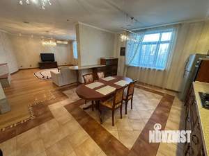 4-к квартира, на длительный срок, 230м2, 2/5 этаж