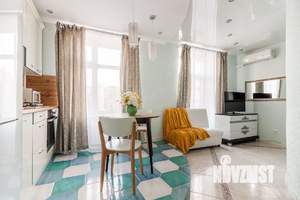 Студия квартира, посуточно, 35м2, 4/5 этаж