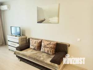 Студия квартира, посуточно, 35м2, 14/19 этаж