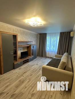 2-к квартира, посуточно, 43м2, 2/5 этаж