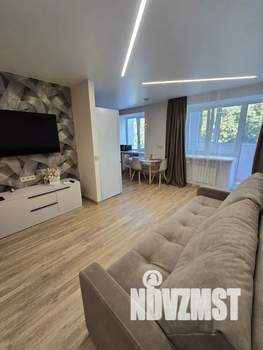 2-к квартира, посуточно, 42м2, 3/5 этаж