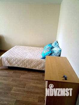 Студия квартира, посуточно, 35м2, 1/9 этаж