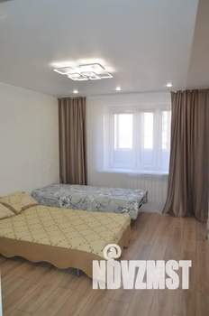 1-к квартира, посуточно, 40м2, 16/18 этаж