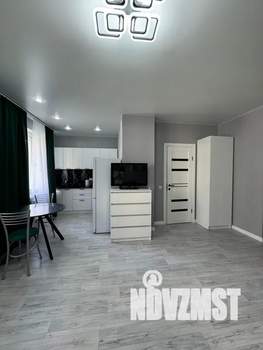 Студия квартира, посуточно, 36м2, 3/10 этаж