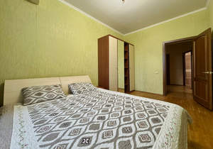 4-к квартира, на длительный срок, 140м2, 4/5 этаж