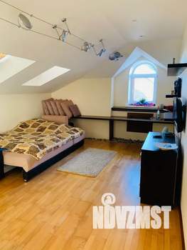 Студия квартира, посуточно, 40м2, 4/4 этаж