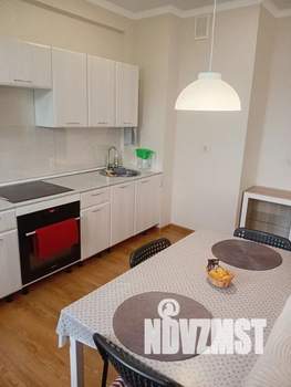 Студия квартира, посуточно, 35м2, 6/19 этаж