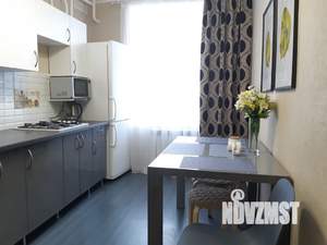 1-к квартира, посуточно, 38м2, 2/4 этаж