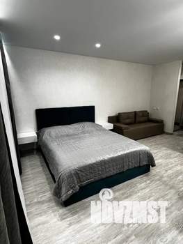 Студия квартира, посуточно, 28м2, 5/10 этаж