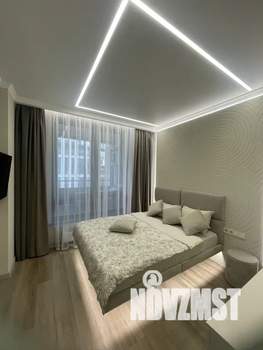 Студия квартира, посуточно, 47м2, 11/24 этаж