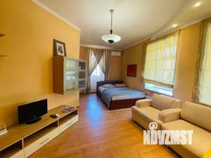 1-к квартира, посуточно, 56м2, 4/5 этаж