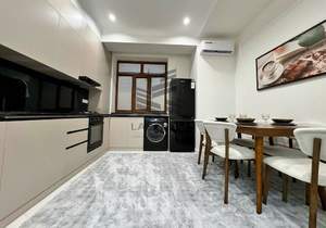 4-к квартира, на длительный срок, 120м2, 2/5 этаж