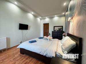 3-к квартира, посуточно, 95м2, 1/1 этаж