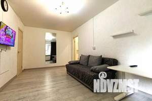 2-к квартира, посуточно, 48м2, 1/5 этаж