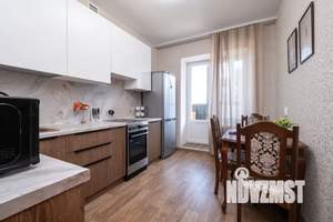 1-к квартира, посуточно, 37м2, 8/10 этаж