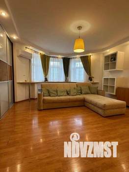 1-к квартира, посуточно, 60м2, 1/1 этаж