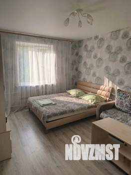 1-к квартира, посуточно, 35м2, 2/9 этаж