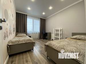 3-к квартира, посуточно, 77м2, 1/1 этаж