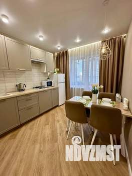 1-к квартира, посуточно, 35м2, 4/10 этаж