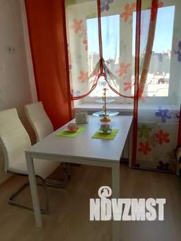 1-к квартира, посуточно, 40м2, 13/16 этаж