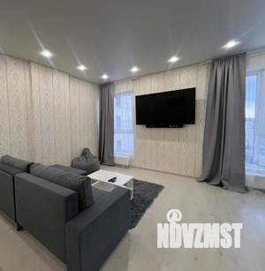 1-к квартира, посуточно, 53м2, 1/1 этаж