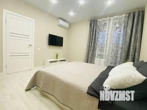 1-к квартира, посуточно, 42м2, 3/8 этаж