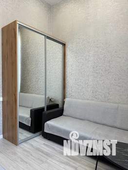 Студия квартира, посуточно, 40м2, 1/19 этаж