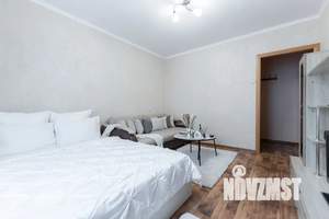 1-к квартира, посуточно, 42м2, 4/10 этаж
